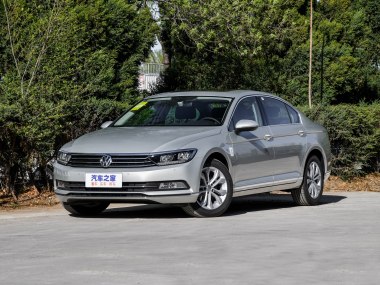 迈腾  2018款 改款 380tsi dsg 豪华型 厂商指导价:24.